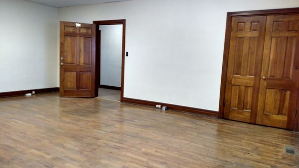 69 E First St, Crossville, TN 38555